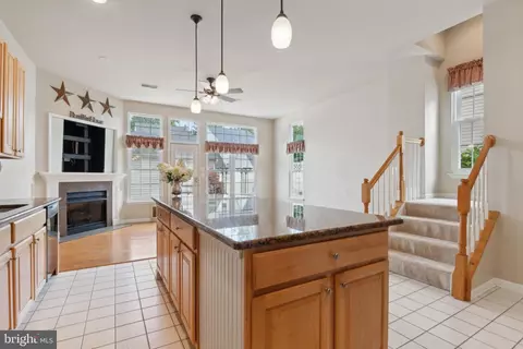 42818 Cedar Hedge St, Chantilly, VA 20152 photo 5