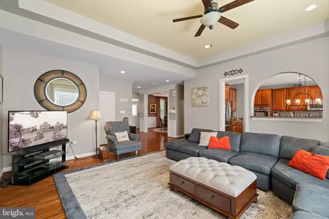 42942 Conquest Cir, Brambleton, VA 20148 photo 18