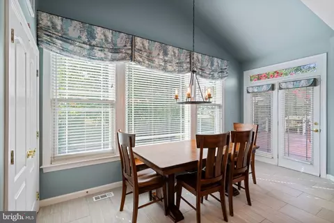 42942 Conquest Cir, Brambleton, VA 20148 photo 13