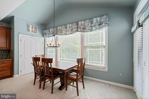 42942 Conquest Cir, Brambleton, VA 20148 photo 14
