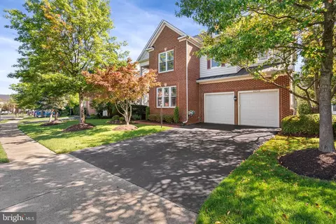 42942 Conquest Cir, Brambleton, VA 20148