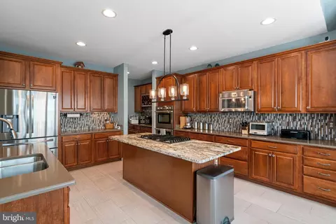 42942 Conquest Cir, Brambleton, VA 20148 photo 8