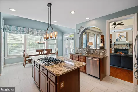 42942 Conquest Cir, Brambleton, VA 20148 photo 11