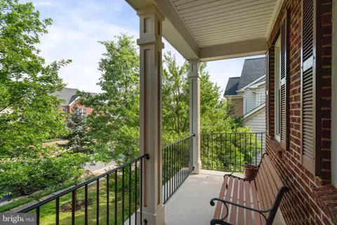 42942 Conquest Cir, Brambleton, VA 20148 photo 2