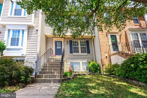 43960 Minthill Ter, Ashburn, VA 20147