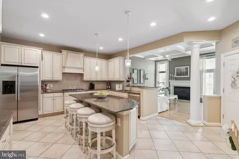 Kitchen - 24908 Castleton Dr, Chantilly, VA 20152 photo 3 of 4