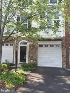 42482 Coronado, Brambleton, VA 20148 photo 1