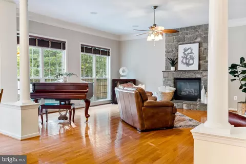 Living - 22571 Forest Run Dr, Ashburn, VA 20148 photo 2 of 2