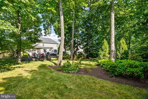 Exterior - 22571 Forest Run Dr, Ashburn, VA 20148 photo 14 of 18