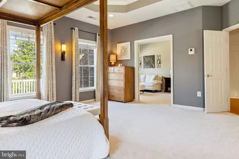 Bedroom - 22571 Forest Run Dr, Ashburn, VA 20148 photo 2 of 9