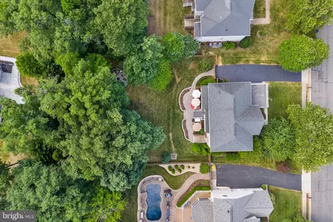 View/Area - 22571 Forest Run Dr, Ashburn, VA 20148 photo 5 of 5