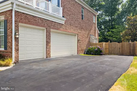 Exterior - 22571 Forest Run Dr, Ashburn, VA 20148 photo 18 of 18