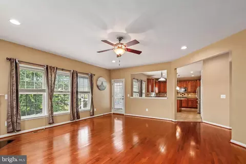 Living - 42437 Nickens Pl, Ashburn, VA 20148 photo 4 of 10