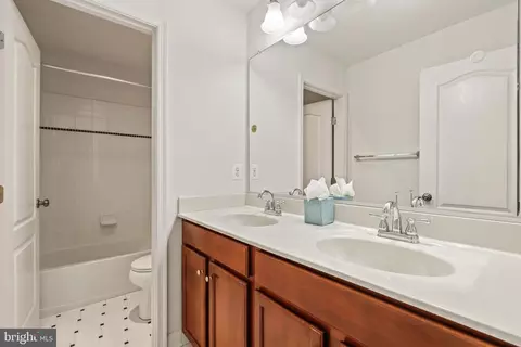 Bath - 42437 Nickens Pl, Ashburn, VA 20148 photo 2 of 2
