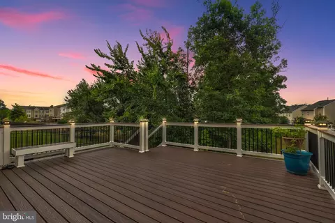 Exterior - 42437 Nickens Pl, Ashburn, VA 20148 photo 9 of 10