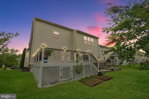 Exterior - 42437 Nickens Pl, Ashburn, VA 20148 photo 8 of 10
