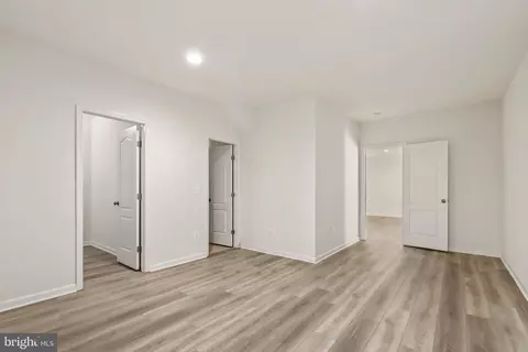Entry Way - 42437 Nickens Pl, Ashburn, VA 20148 photo 6 of 8