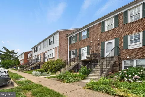 1030 Brixton Ct #C, Sterling, VA 20164