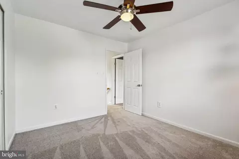 20575 Coppersmith Dr, Ashburn, VA 20147 photo 31