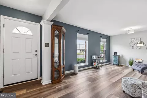 20575 Coppersmith Dr, Ashburn, VA 20147 photo 4