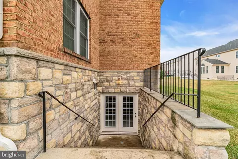 Other - 42411 Pine Forest Dr, Chantilly, VA 20152 photo 4 of 21