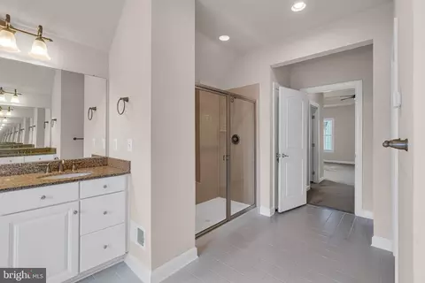 Entry Way - 42411 Pine Forest Dr, Chantilly, VA 20152 photo 12 of 25