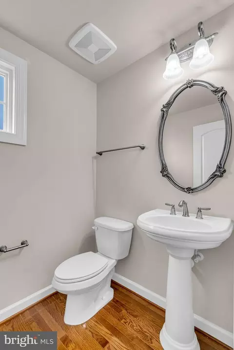Bath - 42411 Pine Forest Dr, Chantilly, VA 20152 photo 8 of 8