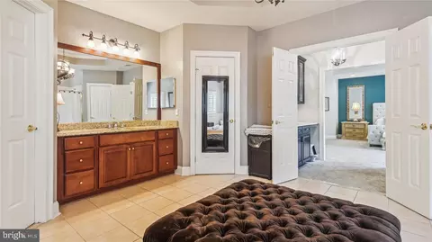 Entry Way - 41334 Raspberry Dr, Leesburg, VA 20176 photo 6 of 11