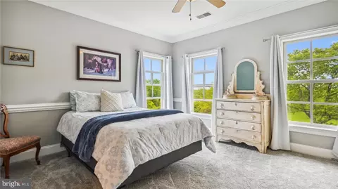 Bedroom - 41334 Raspberry Dr, Leesburg, VA 20176 photo 2 of 5