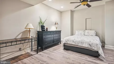 Bedroom - 41334 Raspberry Dr, Leesburg, VA 20176 photo 5 of 5