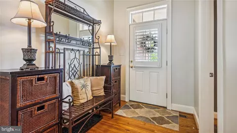 Entry Way - 41334 Raspberry Dr, Leesburg, VA 20176 photo 3 of 11