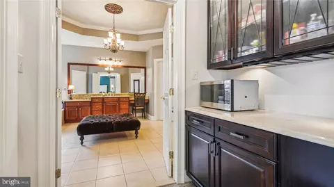 Entry Way - 41334 Raspberry Dr, Leesburg, VA 20176 photo 5 of 11