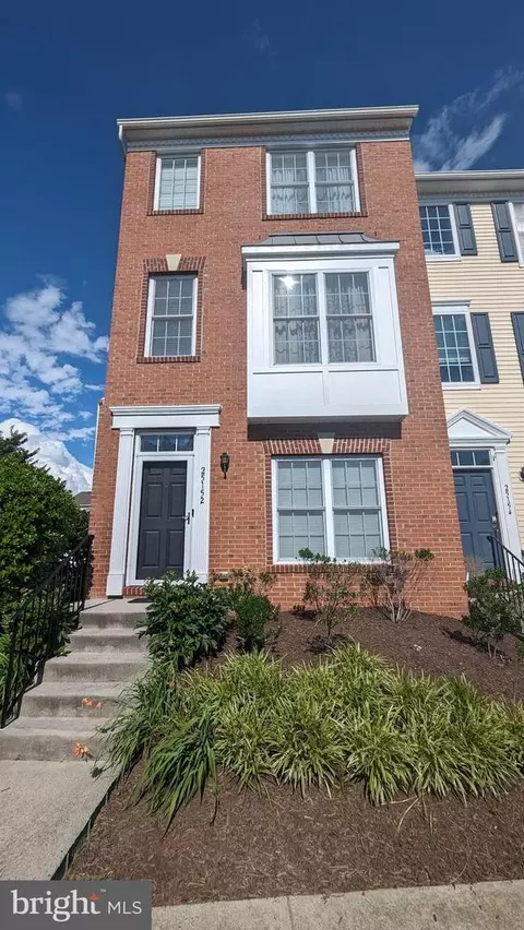 25152 Monteith Ter, Chantilly, VA 20152