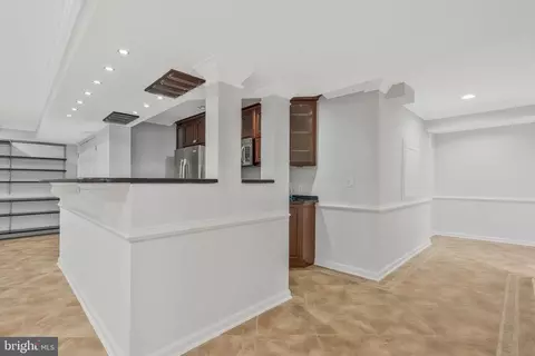 Entry Way - 21683 Channing Ct, Ashburn, VA 20147 photo 10 of 11
