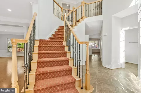 Entry Way - 21683 Channing Ct, Ashburn, VA 20147 photo 2 of 11