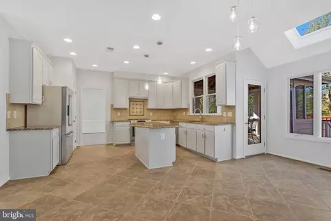 Kitchen - 21683 Channing Ct, Ashburn, VA 20147 photo 1 of 4