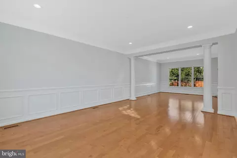 Living - 21683 Channing Ct, Ashburn, VA 20147 photo 4 of 5