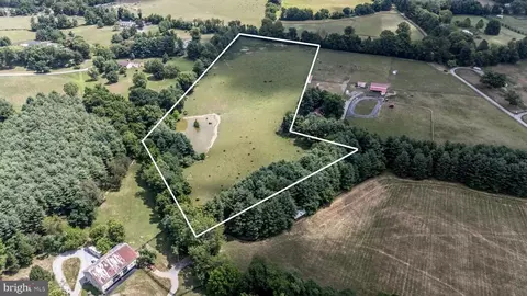 13271 Norsire Ln, Lovettsville, VA 20180