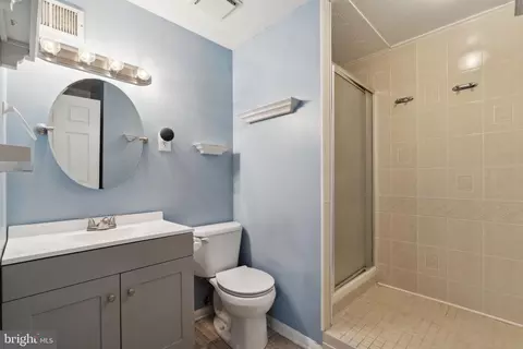 Bath - 205 Chestnut Ct, Sterling, VA 20164 photo 1 of 1