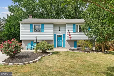 Exterior - 205 Chestnut Ct, Sterling, VA 20164 photo 7 of 8