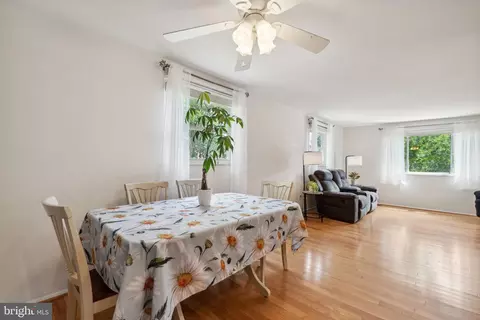 Dining - 205 Chestnut Ct, Sterling, VA 20164 photo 2 of 2