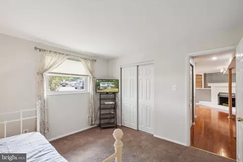 Other - 205 Chestnut Ct, Sterling, VA 20164 photo 5 of 14