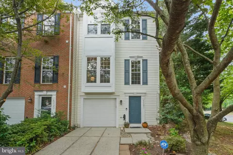 45591 Iron Horse Ter, Sterling, VA 20166