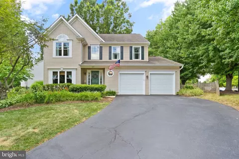 309 Ariel Dr NE, Leesburg, VA 20176