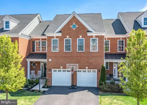 43248 Hattontown Woods Ter, Ashburn, VA 20148