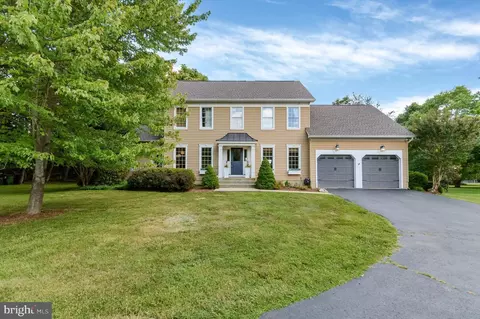 14340 Rosefinch Cir, Leesburg, VA 20176