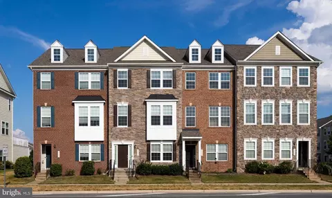 25656 Pleasant Valley Rd, Chantilly, VA 20152