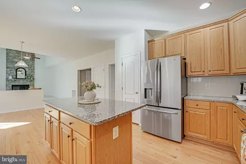 25896 Stinger Dr, Chantilly, VA 20152 photo 16