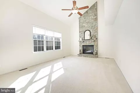 25896 Stinger Dr, Chantilly, VA 20152 photo 22