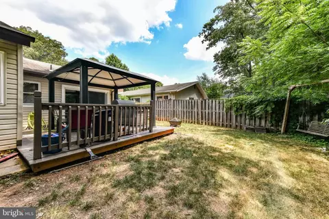 13 Crescent Ct, Sterling, VA 20164 photo 23